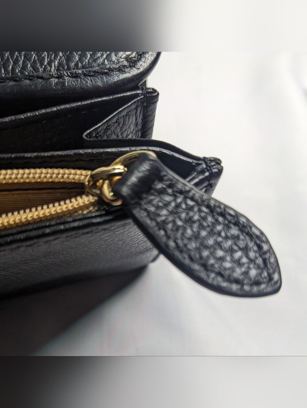 Ora Delphine Fold-over Wallet, Black Pebbled Leather W/ Gold-tone Turnlock - Picture 12 of 15